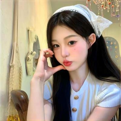 看她轻轻的飞起